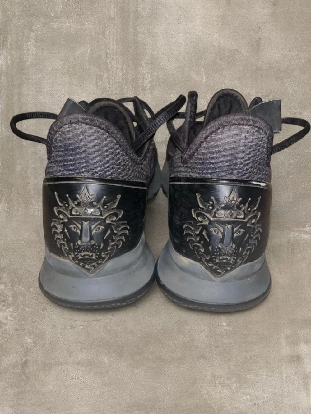 Nike LeBron Witness IV Black Iron Grey Basketball Shoes Men’s Size 10